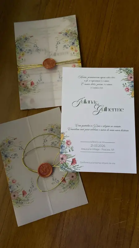Convite em papel vegetal + Fio de ouro com lacre de cera